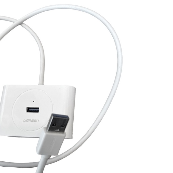 4 Port USB Hub White - Picture 2 of 9